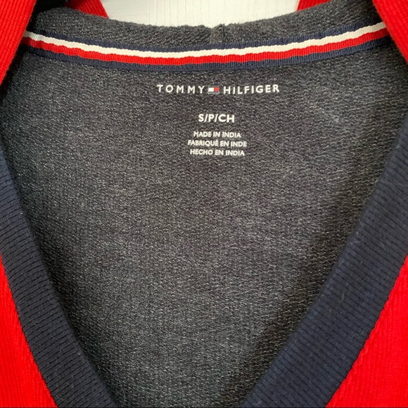TOMMY HILFIGER CROPPED HOODIE - Picture 6 of 8